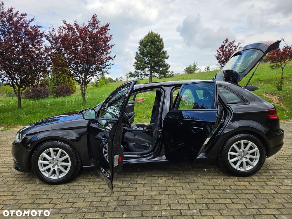 Audi A3 Sportback 1.6 TDI Attraction - 31