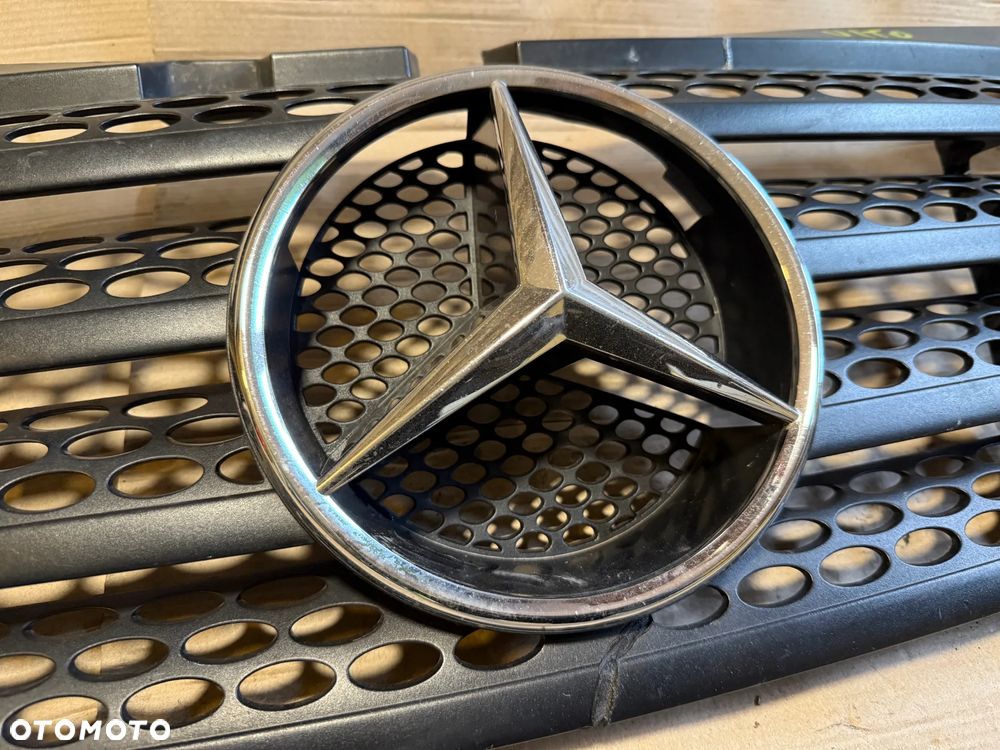 Atrapa zderzaka Mercedes Vito Viano A6398800185 OE - 2