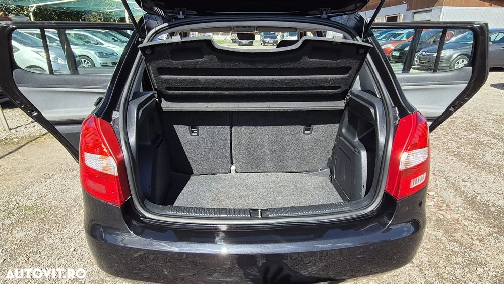 Skoda Fabia 1.2 HTP COOL EDITION - 11