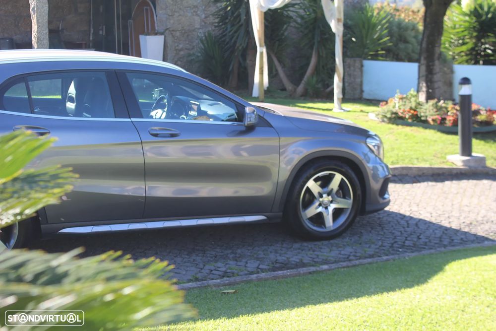 Mercedes-Benz GLA 220 CDi AMG Line 4-Matic - 6