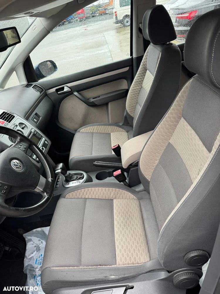 Volkswagen Touran 2.0 TDI DPF DSG Cross - 14