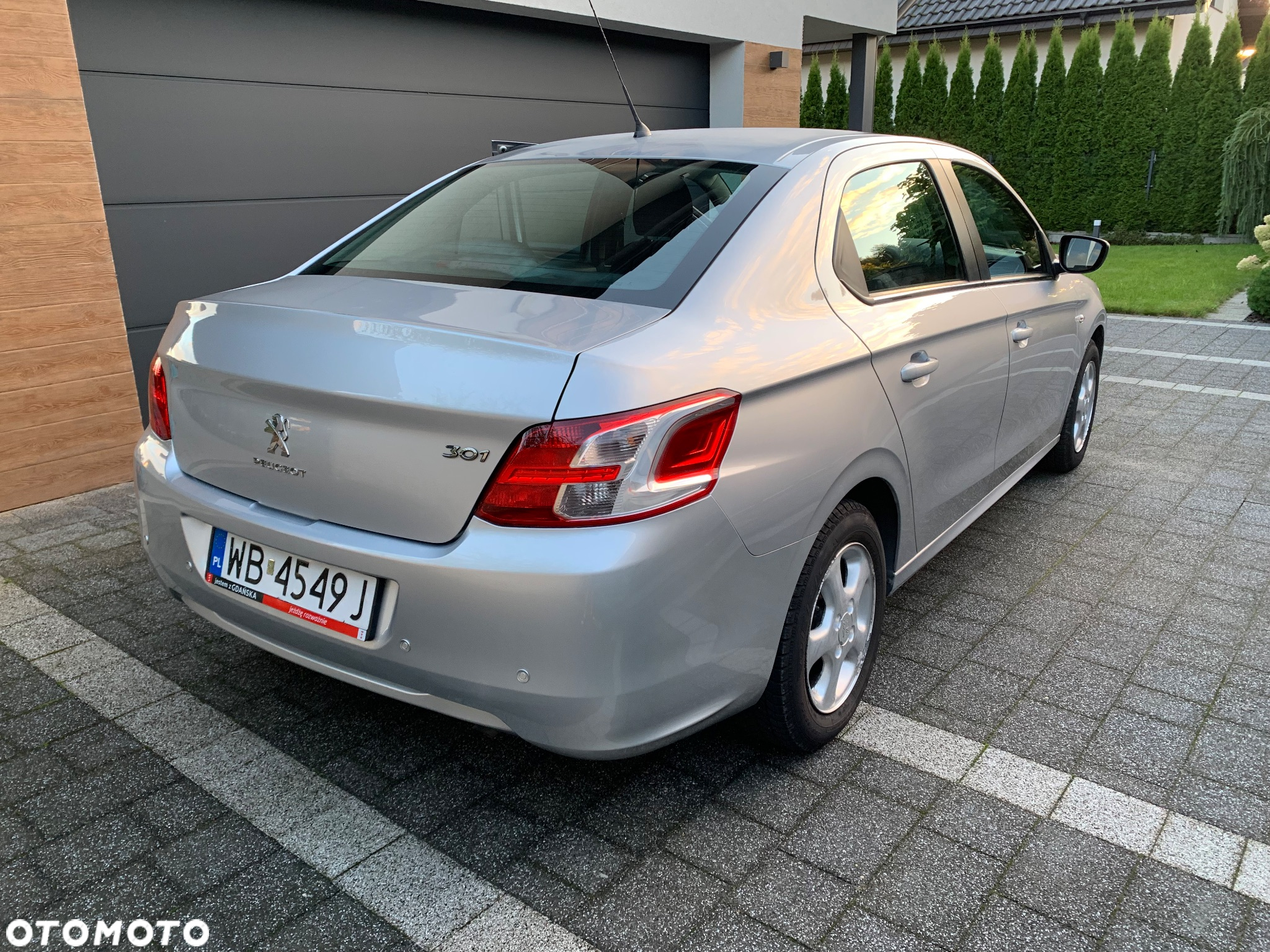 Peugeot 301 1.6 VTi Allure - 5