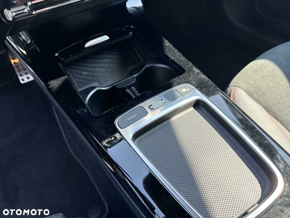 Mercedes-Benz CLA 200 AMG Line 7G-DCT - 13