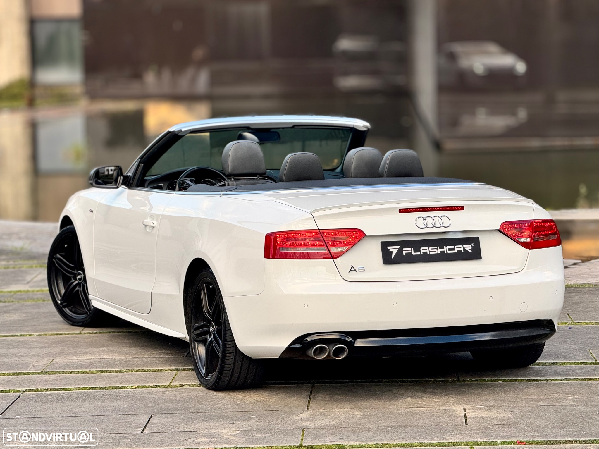 Audi A5 Cabrio 2.0 TDi - 32