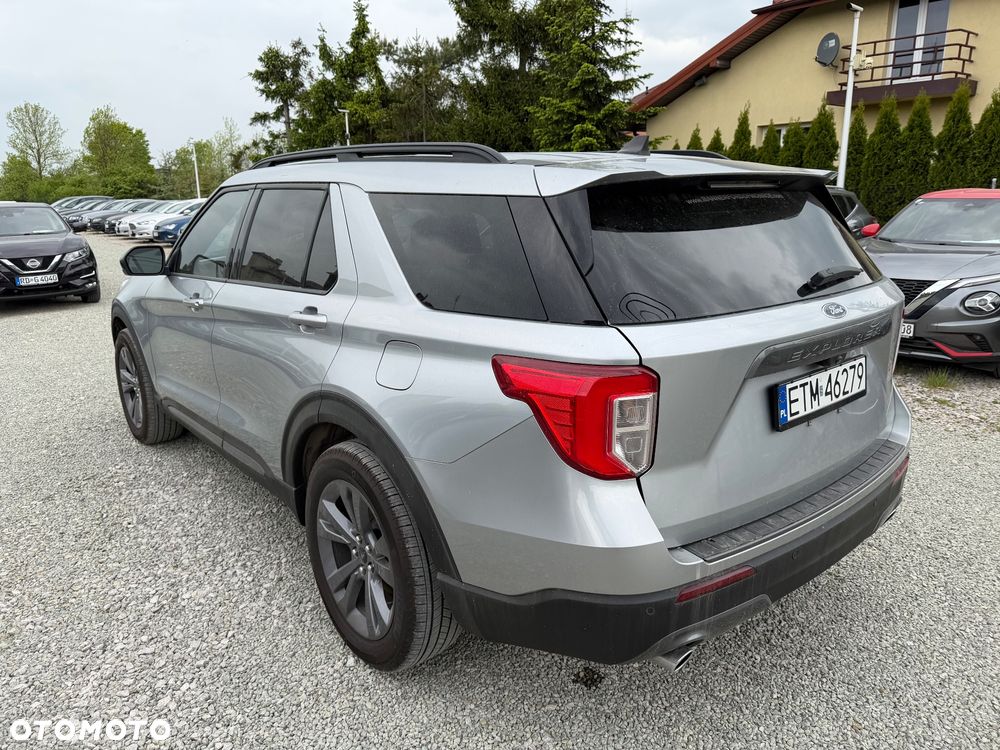 Ford Explorer - 16
