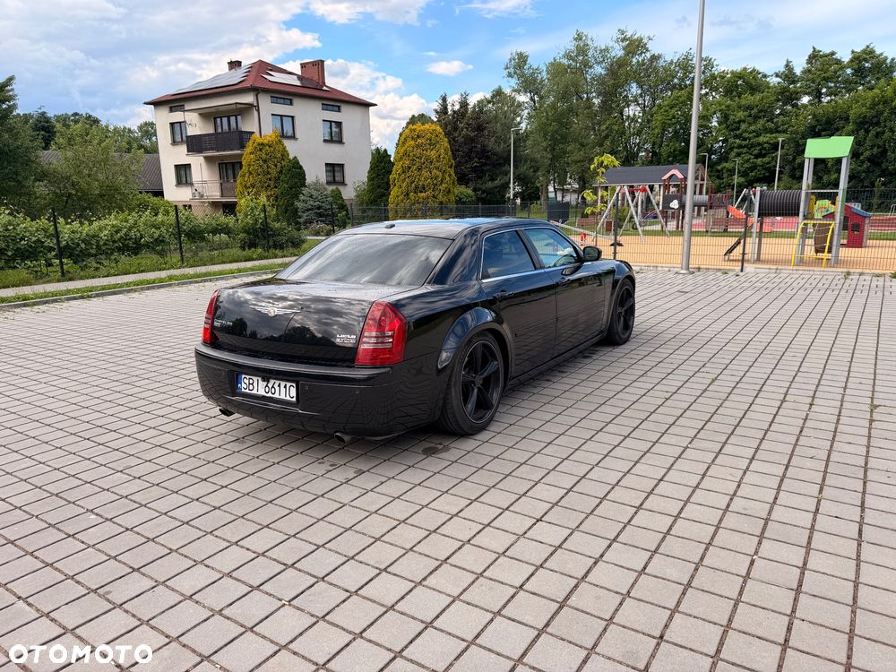 Chrysler 300C 5.7 V8 Hemi - 3