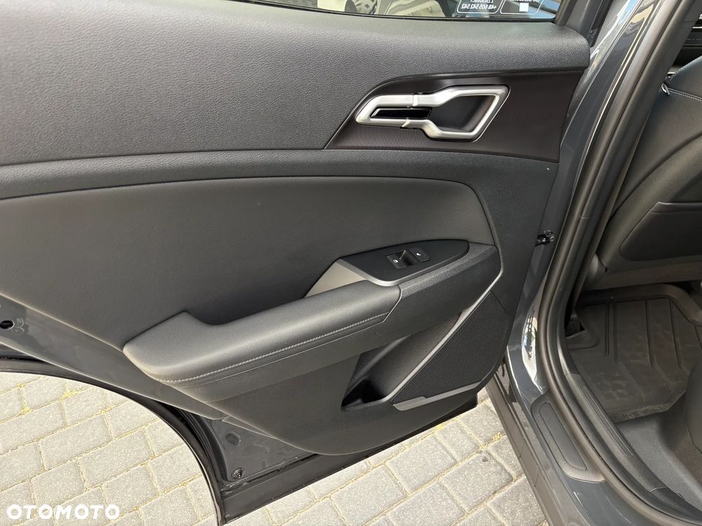 Kia Sportage 1.6 T-GDI HEV Black Edition 2WD - 22