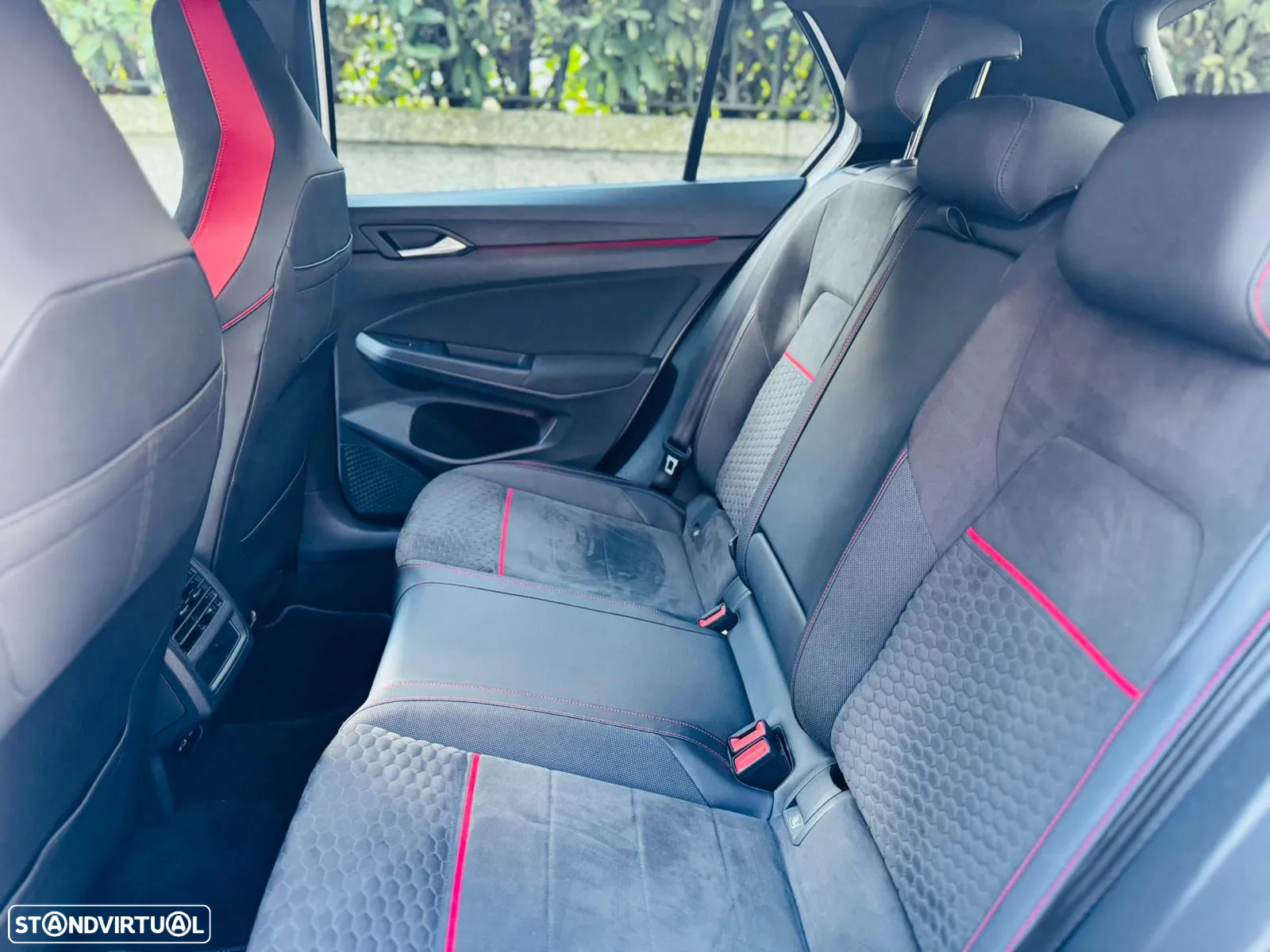 VW Golf 2.0 TSI GTI Clubsport DSG - 26