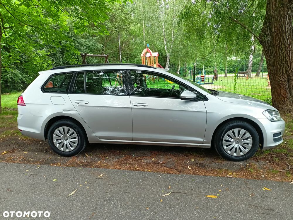 Volkswagen Golf 1.6 TDI BlueMotion Trendline - 4