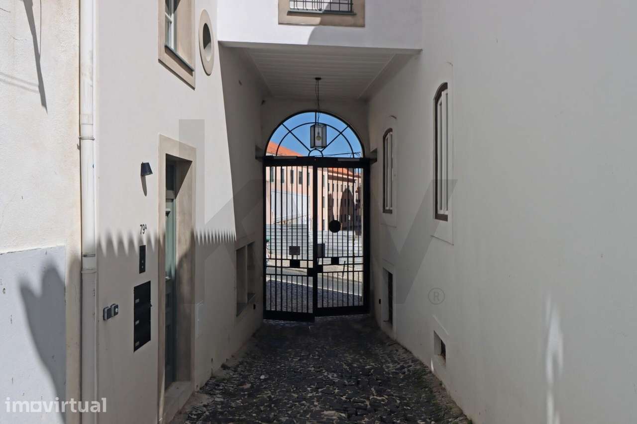 T2 Remodelado com charme histórico no Campo de Santa Clara | São Vicen - Grande imagem: 5/29