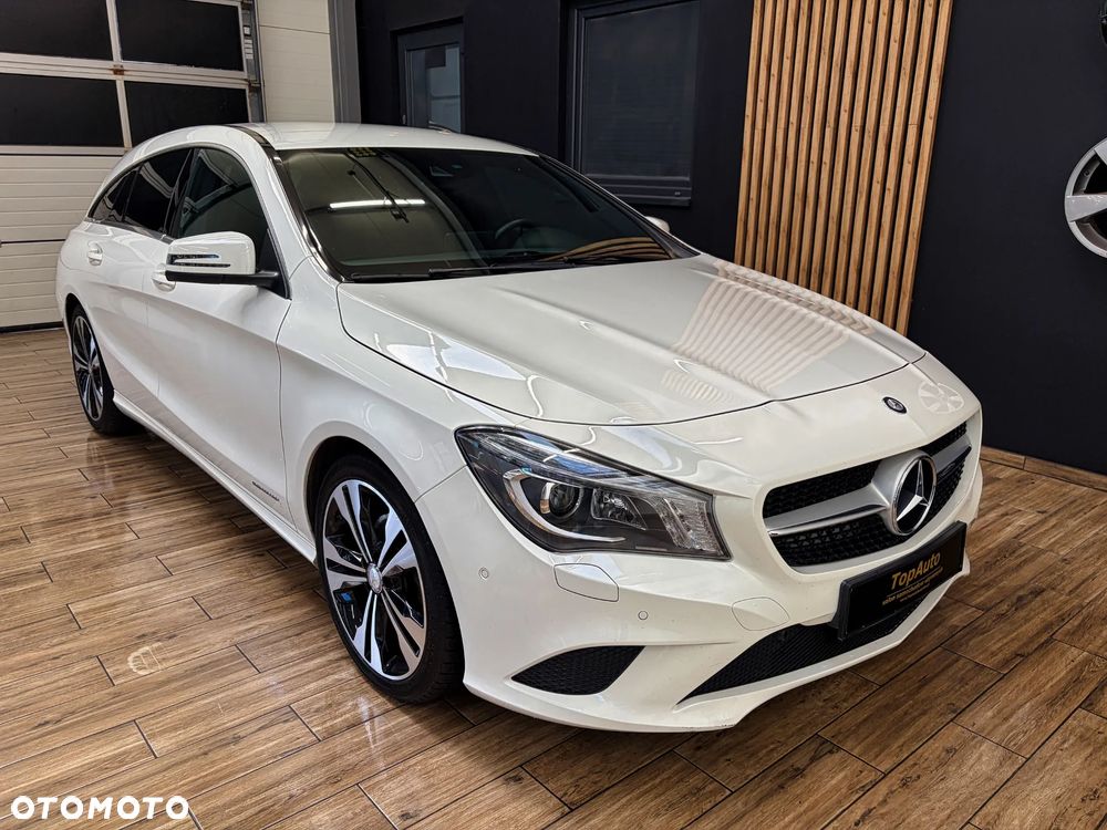 Mercedes-Benz CLA 200 - 4
