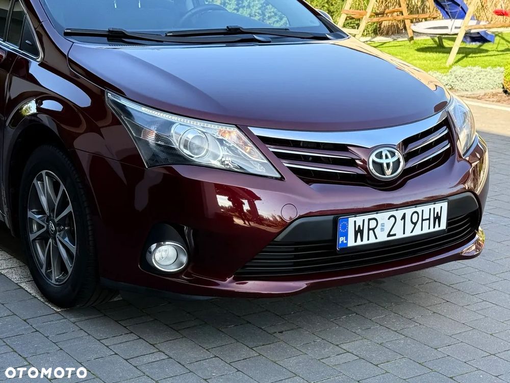 Toyota Avensis 1.8 Sol - 36