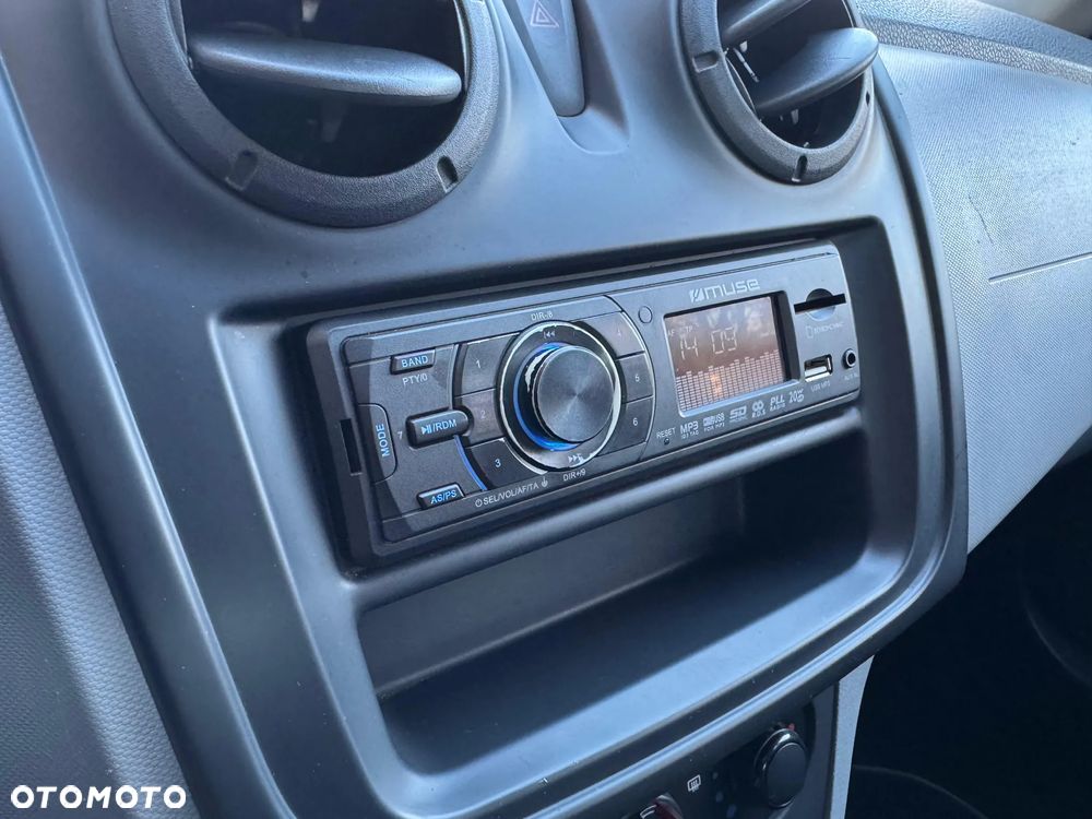 Dacia Sandero 1.2 16V 75 Ambiance - 19