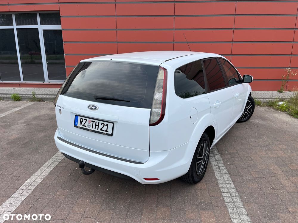 Ford Focus 1.6 16V Style - 14