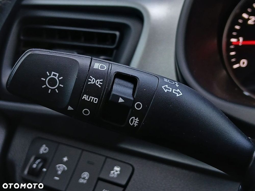 Kia Stonic 1.0 T-GDI L DCT - 29