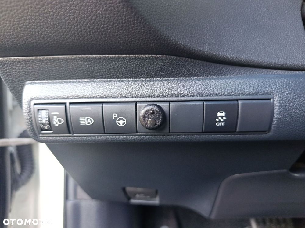 Toyota Corolla 2.0 Hybrid Comfort - 31