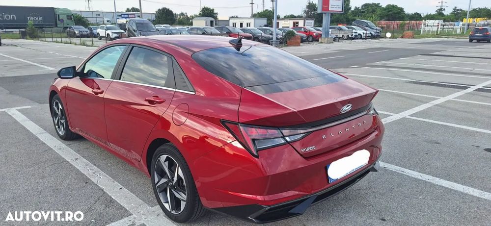 Hyundai Elantra 1.6 l 123 CP CVT Exclusive Navi - 2