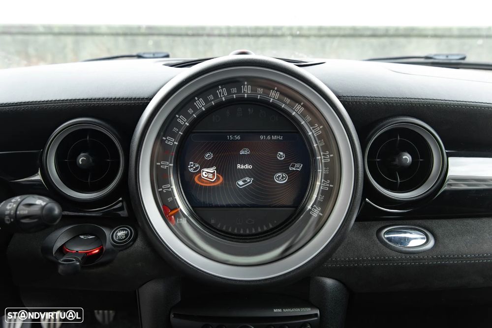 MINI 3 Portas John Cooper Works - 25