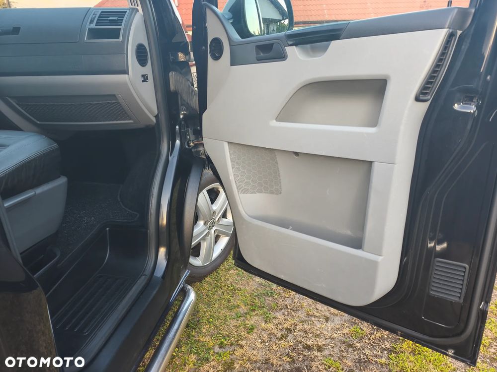 Volkswagen Transporter - 22
