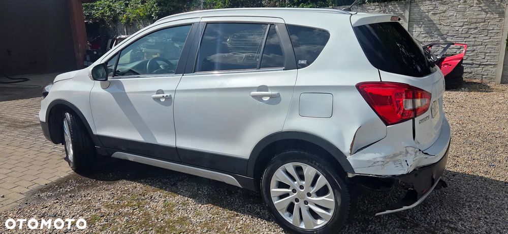 Suzuki S-Cross - 12