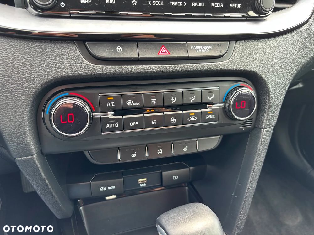 Kia Ceed 1.6 CRDi SCR L Business Line DCT - 29