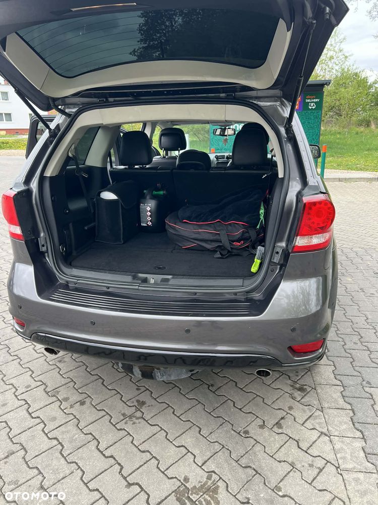 Dodge Journey - 8