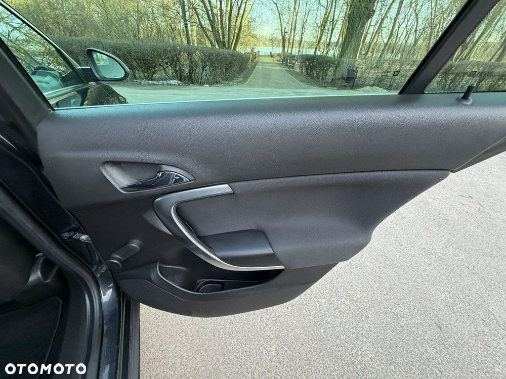 Opel Insignia - 28