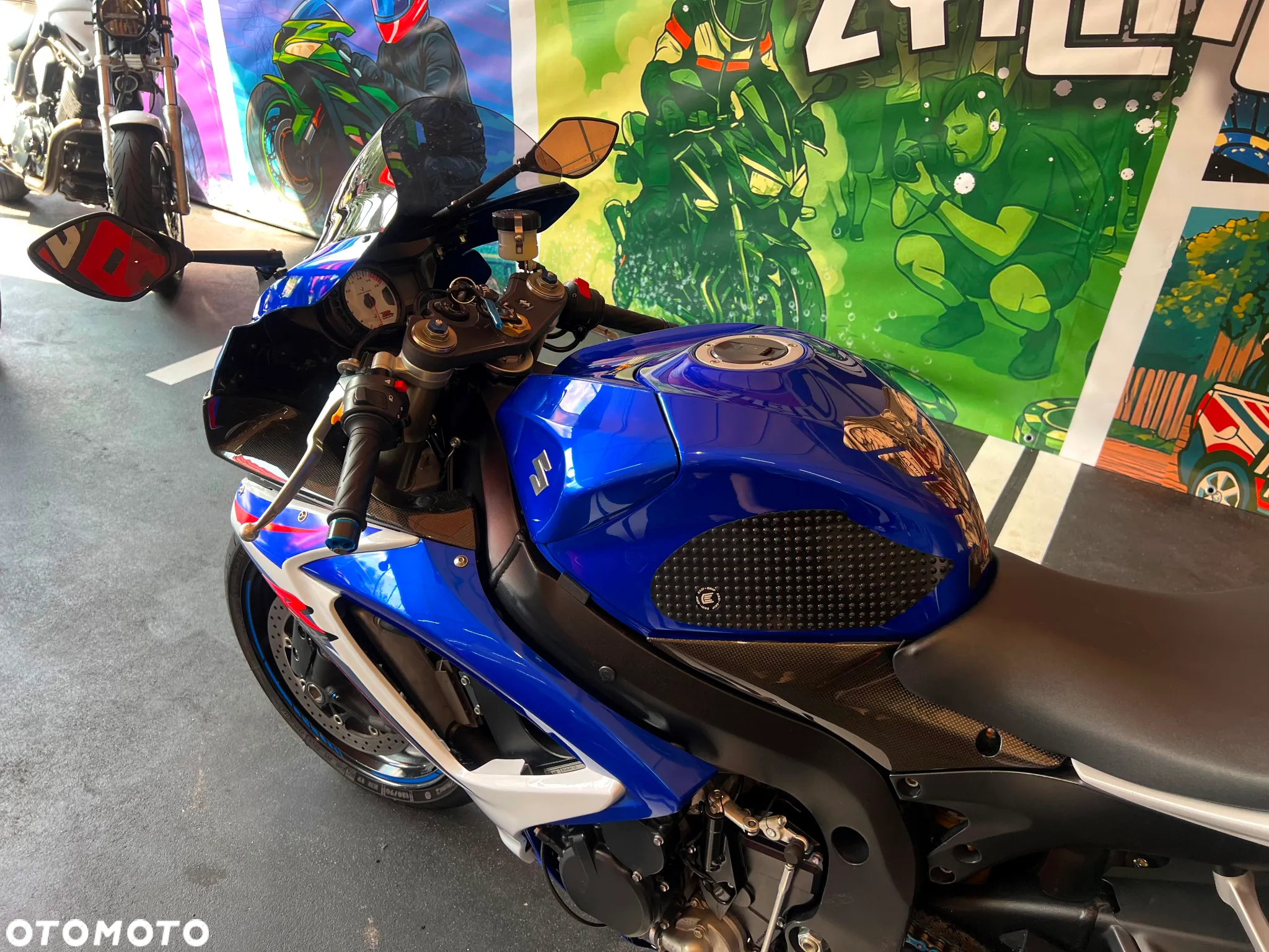 Suzuki GSX-R - 23