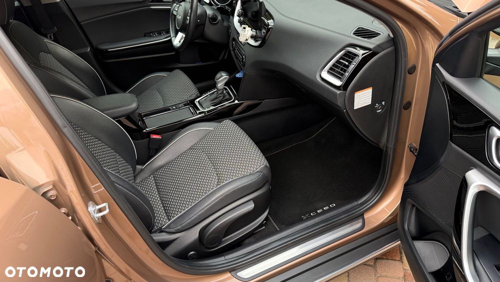 Kia XCeed - 16
