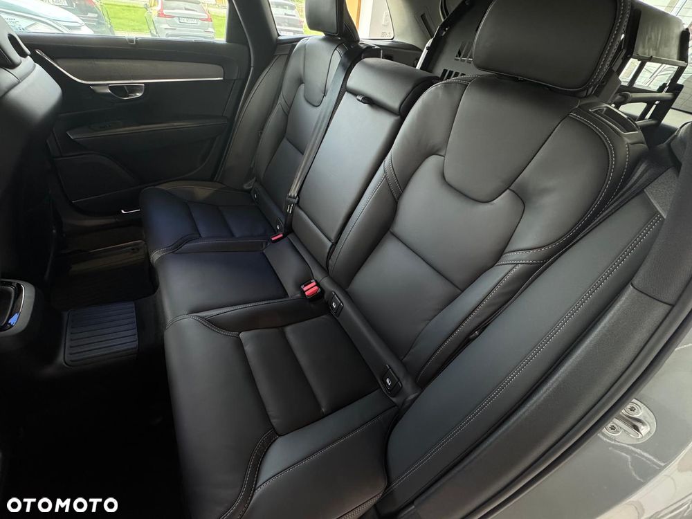 Volvo V90 T6 AWD Plug-In Hybrid Plus Dark - 10