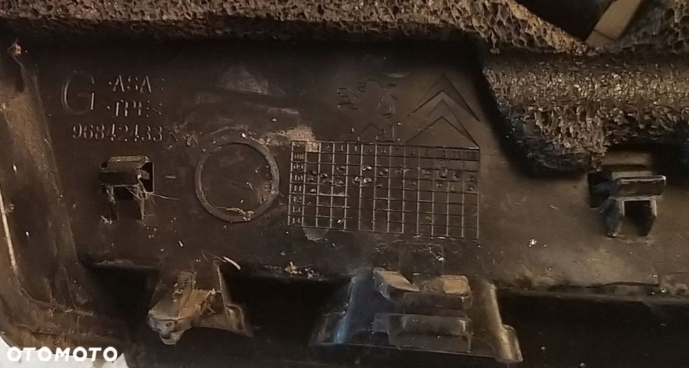 PEUGEOT 3008 ZAŚLEPKA TRÓJKĄT BŁOTNIKA LEWEGO 96842433XY - 3