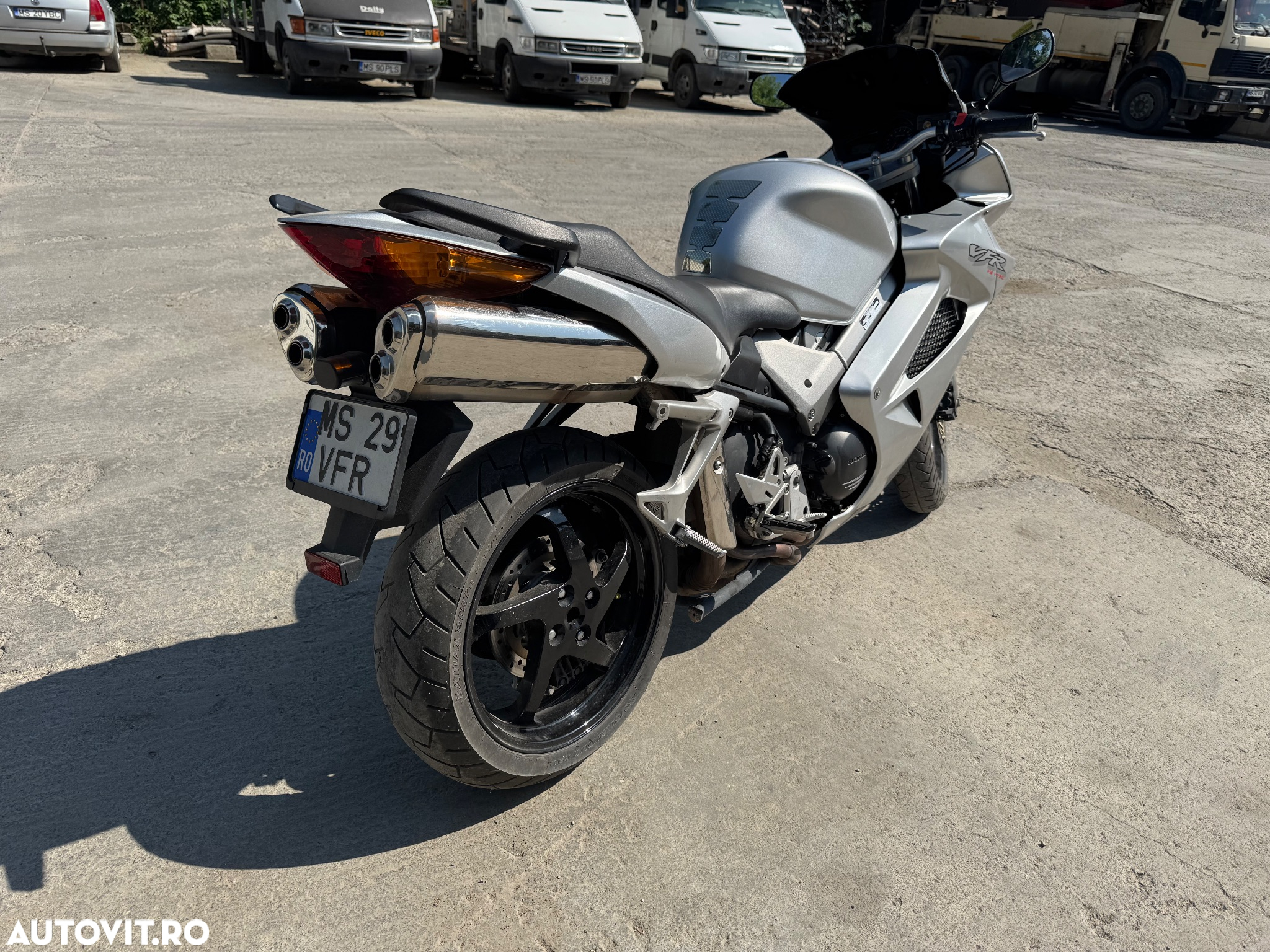 Honda VFR 800F V-Tec - 4