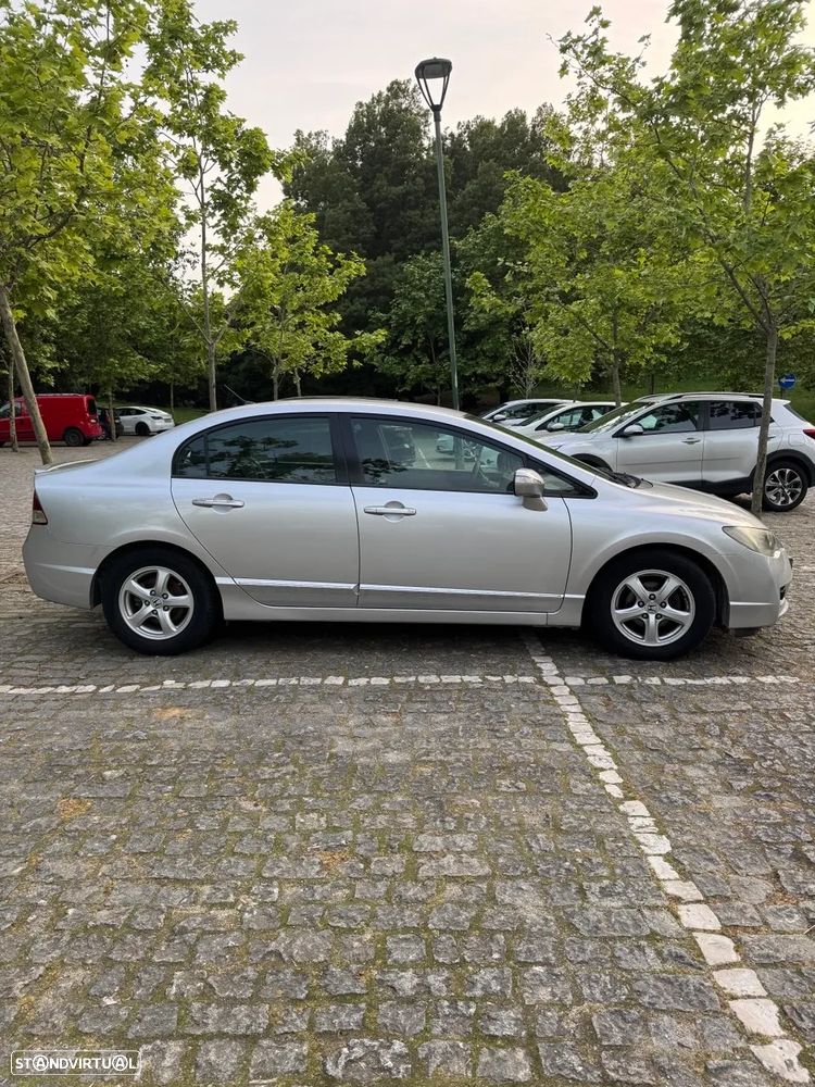 Honda Civic 1.3 DSI i-VTEC Hybrid Elegance EC - 3