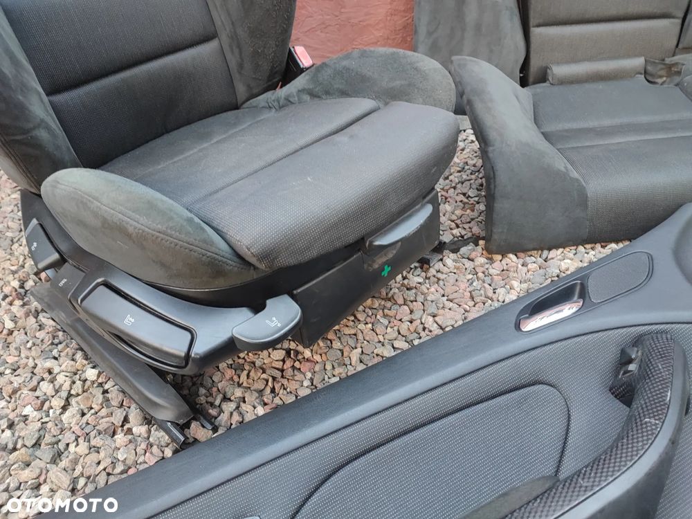 BMW E46 COUPE / M3 ORYGINALNY KOMPLET FOTELI PRZÓD SPORTSIZE / SPORTY + KANAPA TYŁ + BOCZKI EUROPA W WERSJI M-PAKIET ALCANTARA / MATERIAŁOWE ALCANTARA W BARDZO DOBRYM STANIE O NR. 52 10 8 226 419 / 52 20 7 895 608 / 52 20 7 156 167 / 52 10 7 039 640 OEM - 21