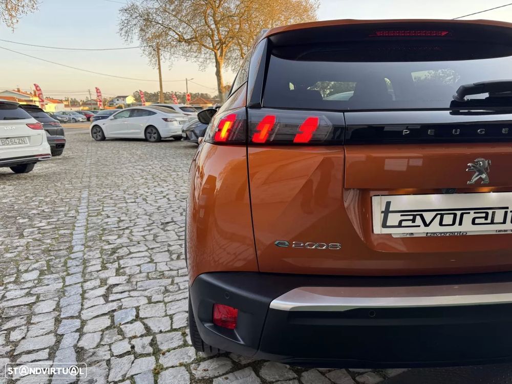 Peugeot e-2008 50 kWh Allure - 29