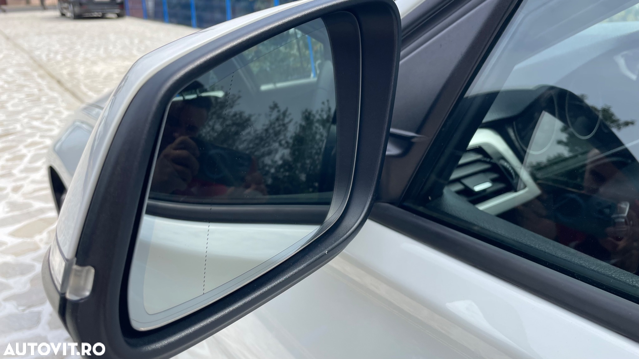 BMW Seria 3 318d Sport Line - 12