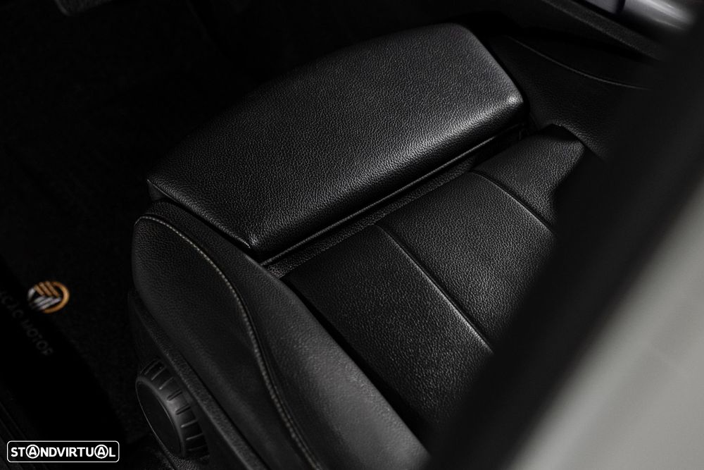 Mercedes-Benz GLB 200 d Progressive - 27