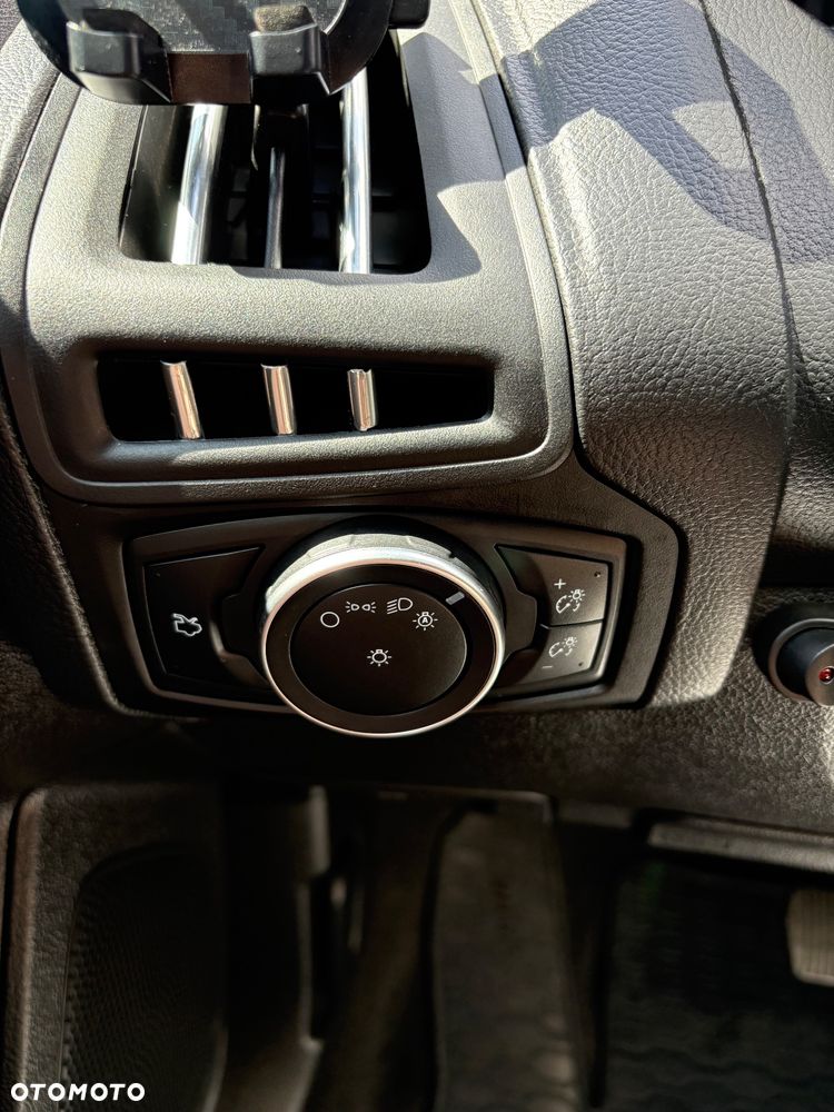 Ford Focus - 30