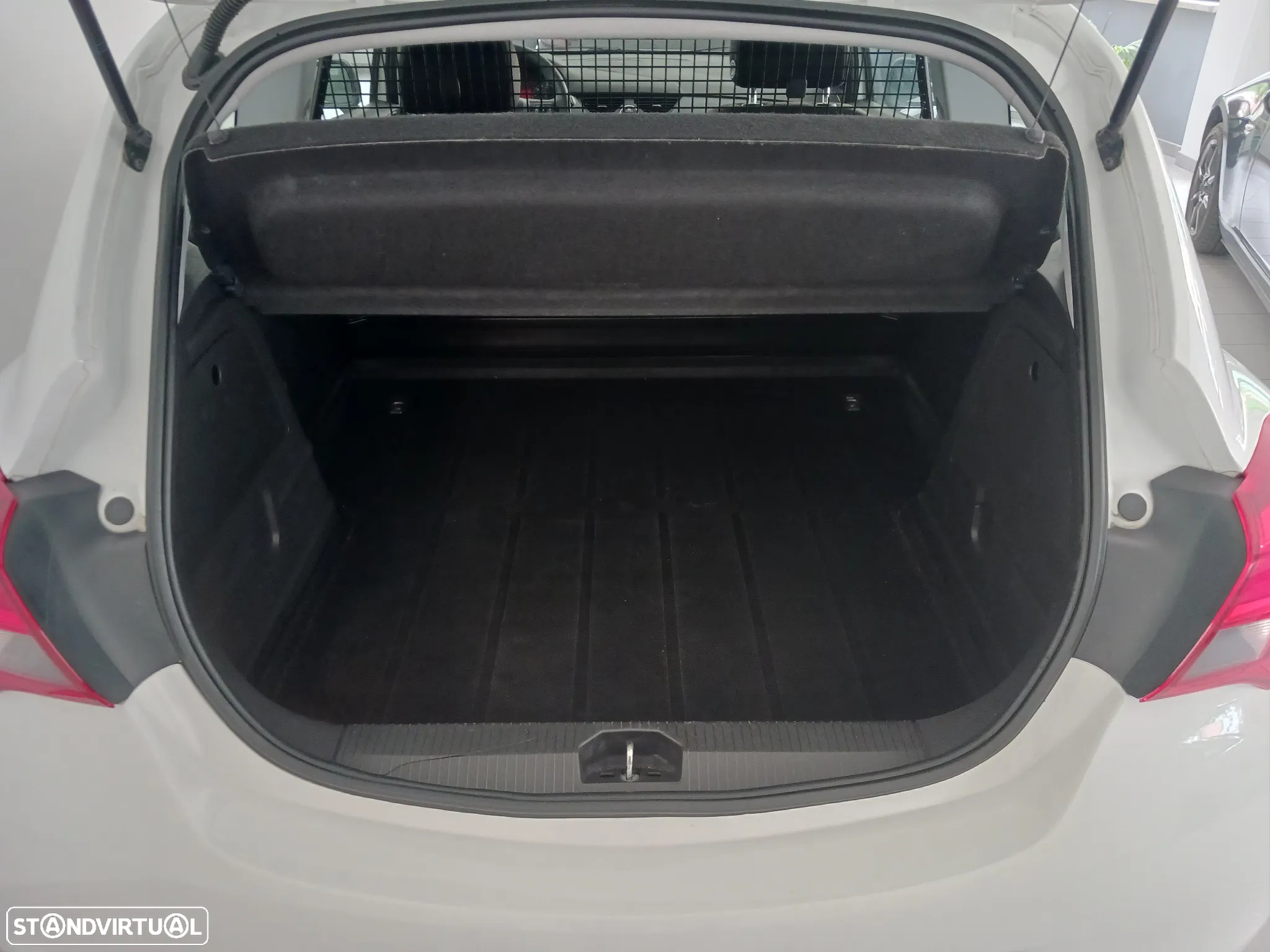 Opel Corsa 1.3 CDTi Van Iva Dedutível - 26