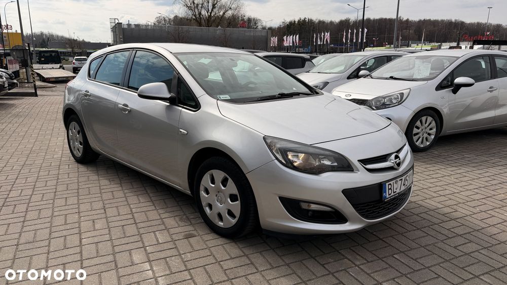 Opel Astra 1.4 T Cosmo - 4