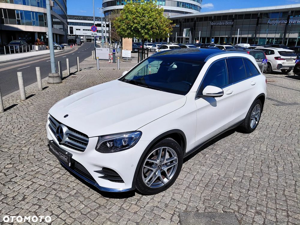Mercedes-Benz GLC 250 4Matic 9G-TRONIC AMG Line - 1