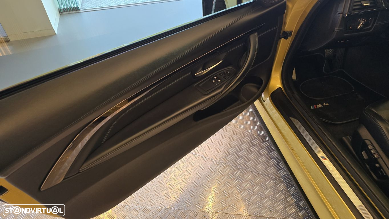 BMW M4 Auto - 42