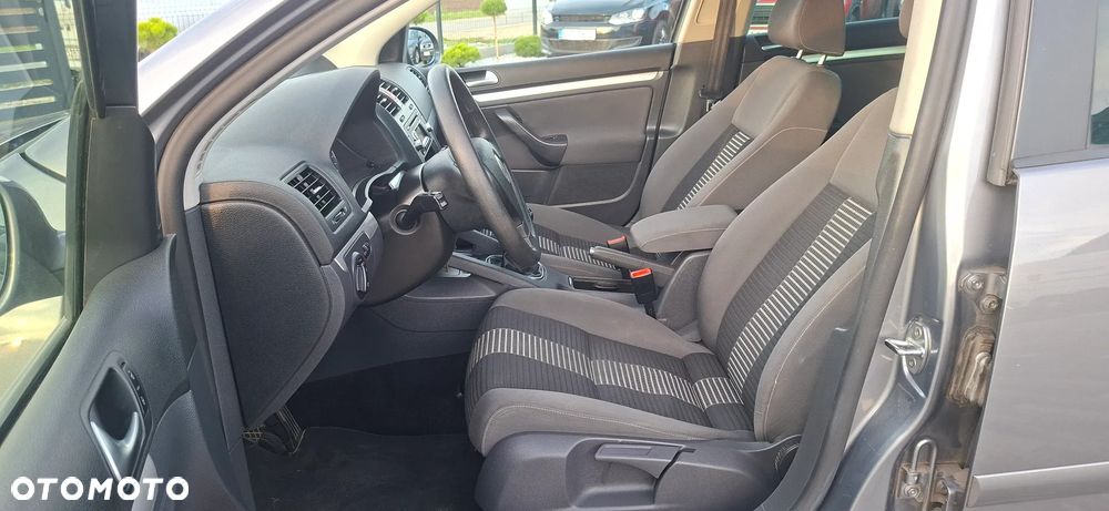 Volkswagen Golf 1.6 United - 29