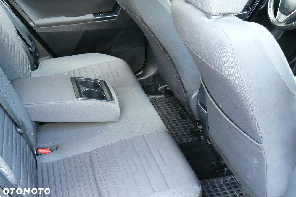 Toyota Auris 1.6 D-4D Design Edition - 33