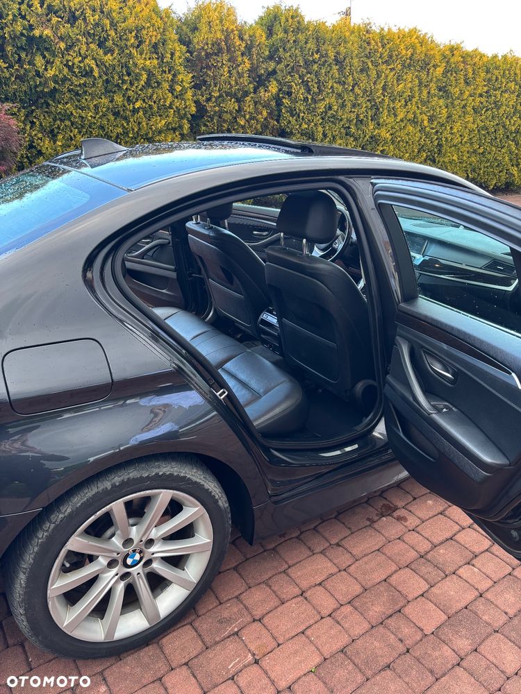 BMW Seria 5 535i xDrive Sport-Aut Luxury Line - 5