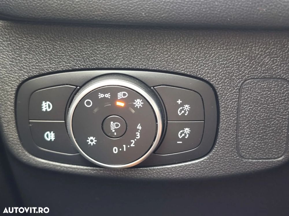 Ford Focus 2.0 EcoBlue Titanium - 27