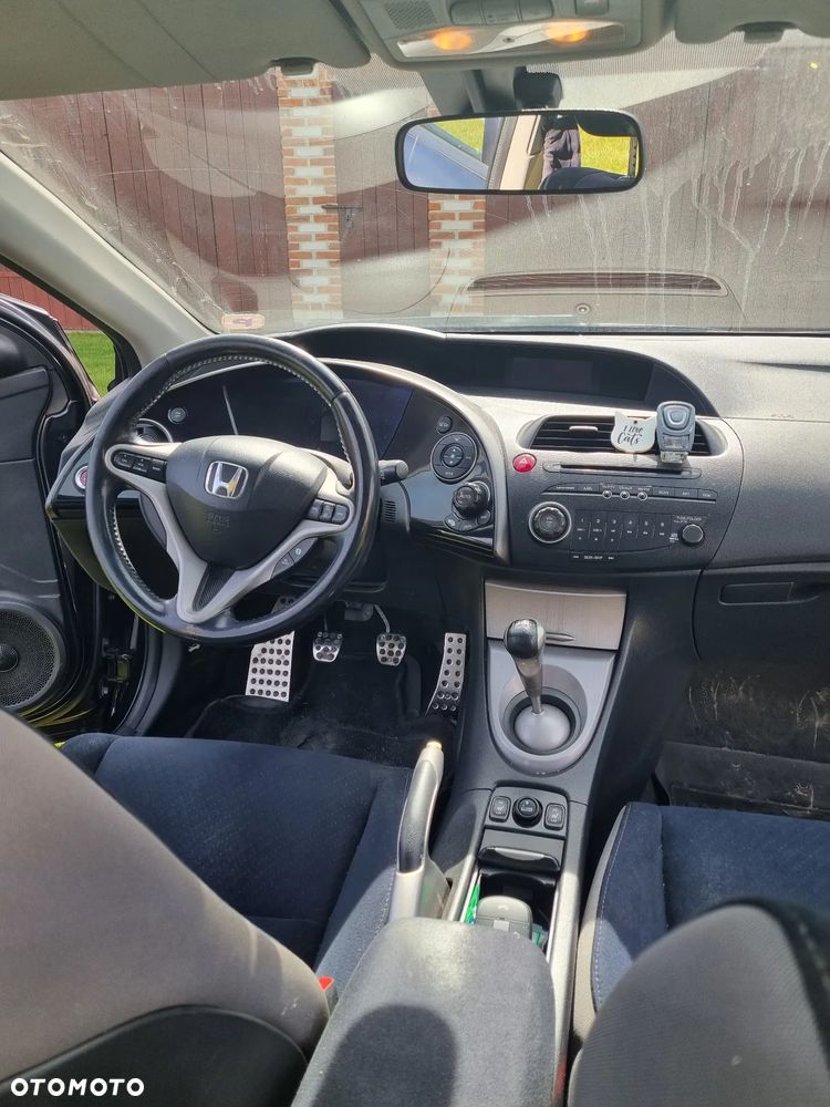 Honda Civic 1.8 Executive - 17