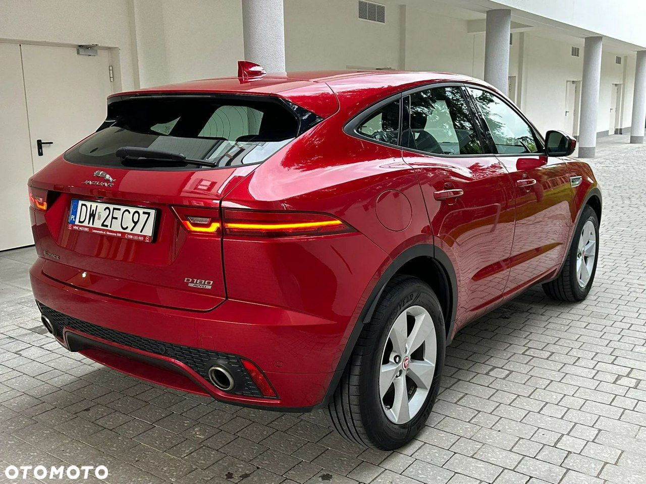 Jaguar E-Pace - 4