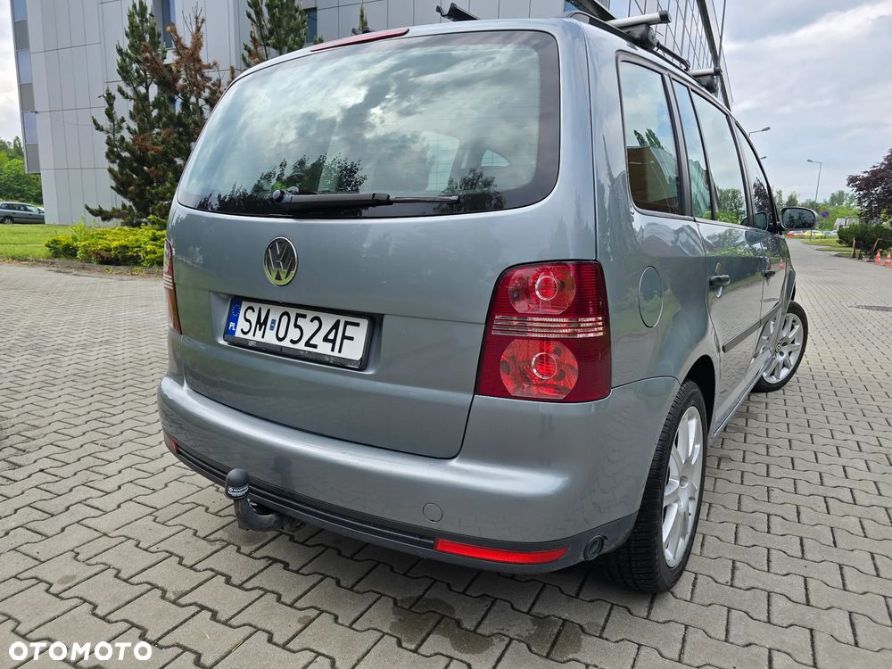 Volkswagen Touran 1.6 Basis - 10