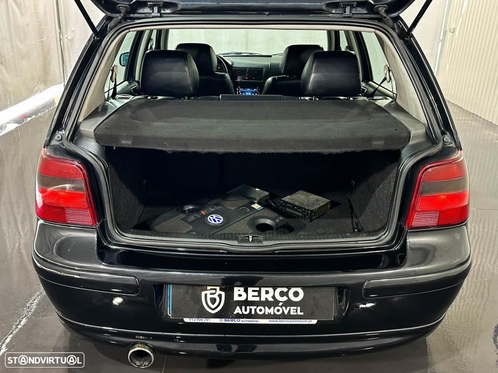 VW Golf 1.9 TDi 25 Anos - 17